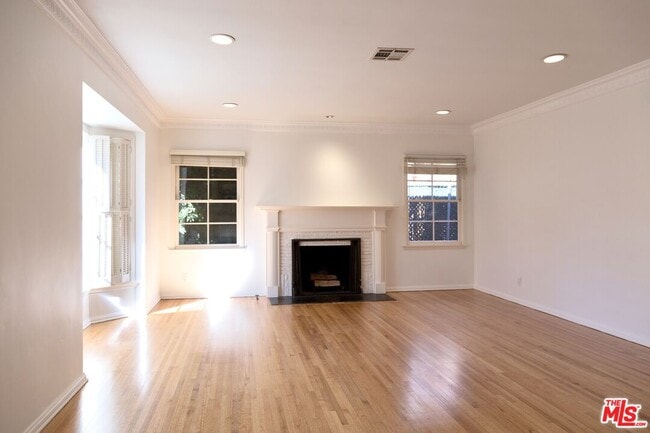 Building Photo - 1228 Peck Dr