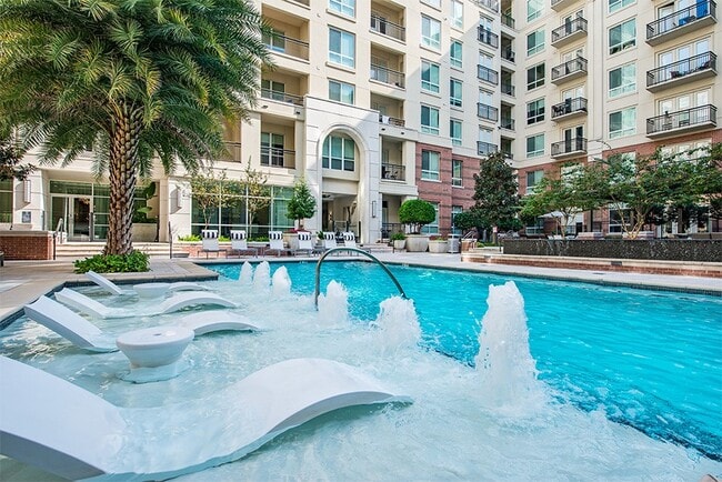 Building Photo - 2801 Waterwall Dr