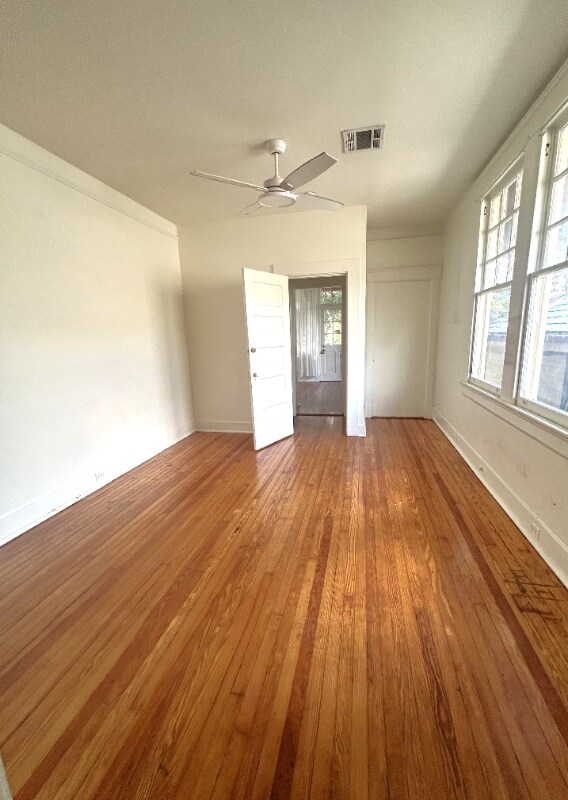 Building Photo - 1031 Broadway St