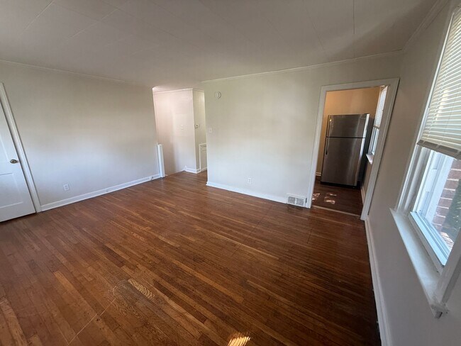 Building Photo - 3830 Berkley Ave
