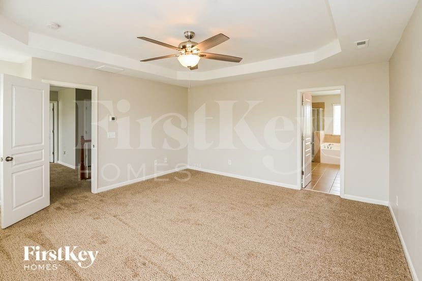 Building Photo - 4637 Triumph Dr SW