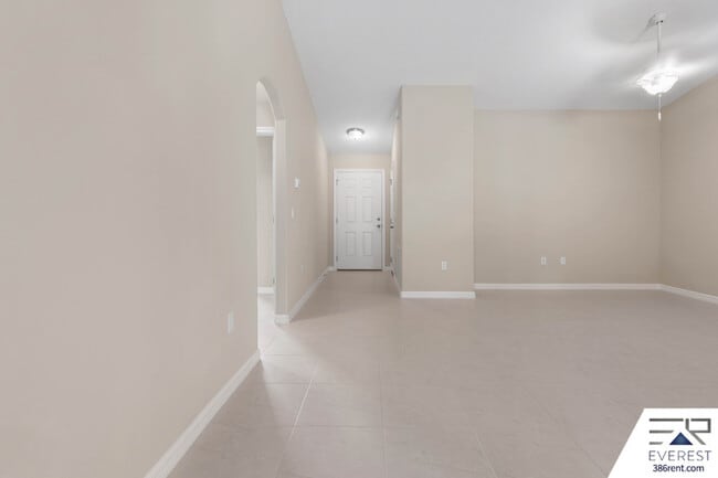 Building Photo - 16 Squanto Pl