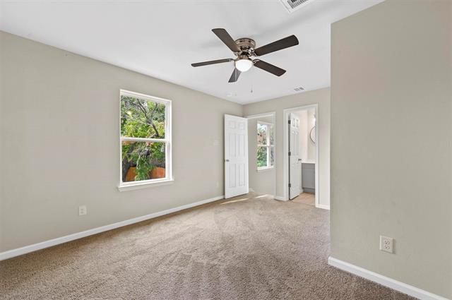 Building Photo - 2602 W Clarendon Dr