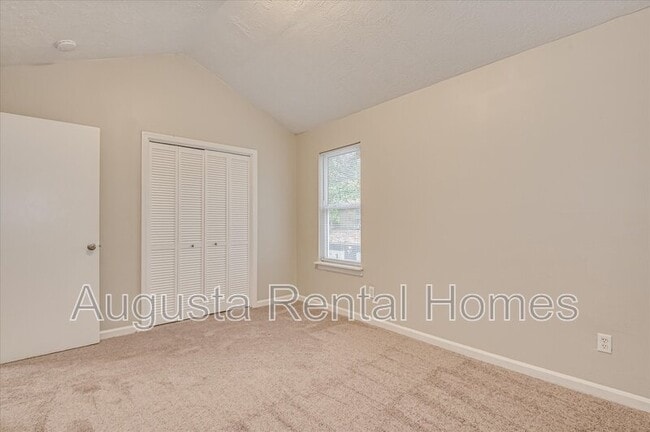 Building Photo - 140 Chalet North CT