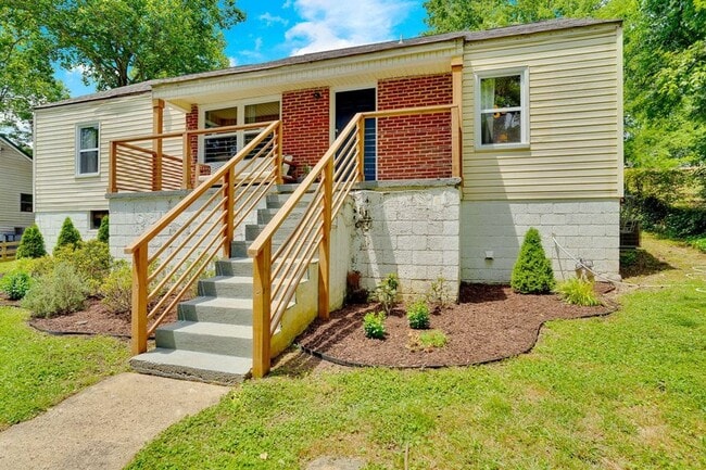 Building Photo - 172 Lynda Cir