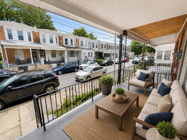 Building Photo - 924 Maple Terrace