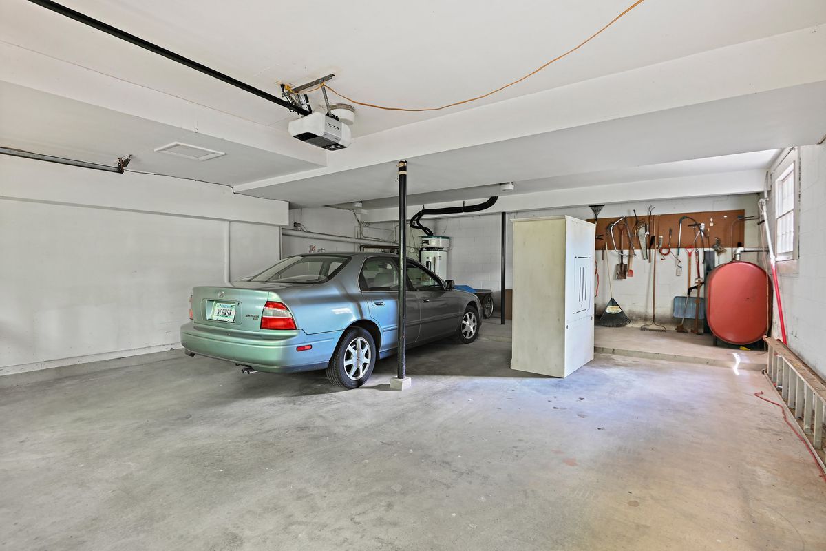 Building Photo - 3142 Searsmont Pl
