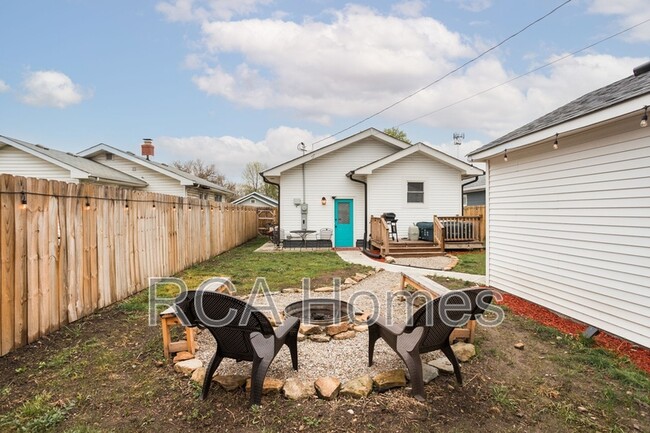 Building Photo - 1740 S Randolph St