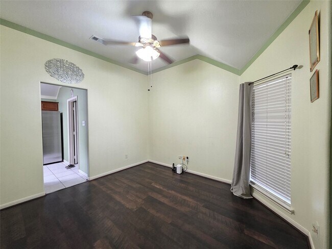 Building Photo - 17226 Stratford Green Dr