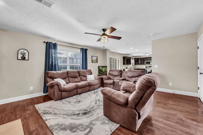 Building Photo - 1289 Morstead Dr