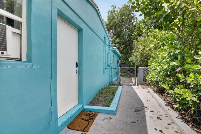 Building Photo - 6238 Hayes St