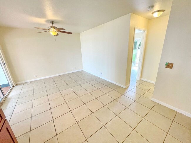 Building Photo - Spacious 1-Bedroom Ground Floor Unit in So...