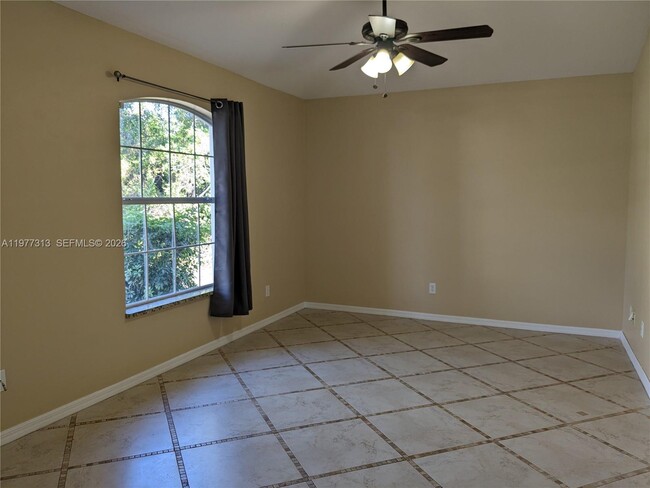 Building Photo - 4438 SW Athena Dr