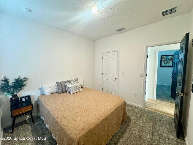 Building Photo - 1192 Canfield Cir