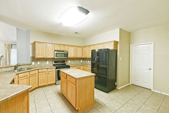 Building Photo - 1201 Rain Fern Dr