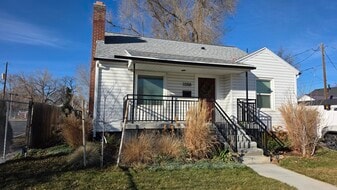 Building Photo - 1058 S Roberta St