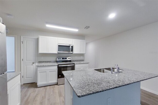 Building Photo - 9149 Aegean Cir