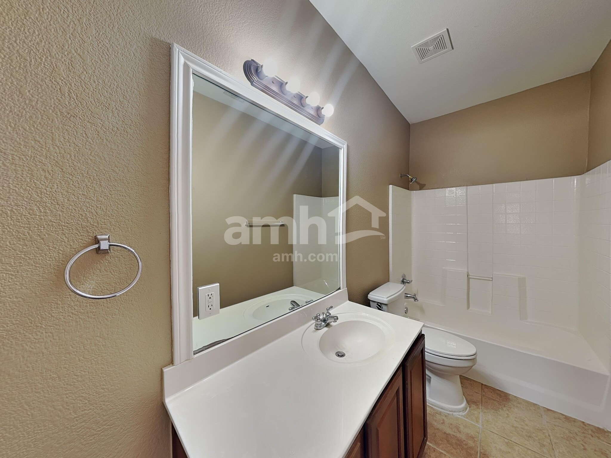 Building Photo - 154 Justin Leonard Dr