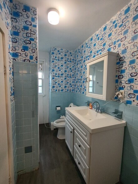 Building Photo - 6 Closson Ct