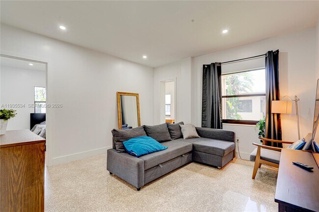 Building Photo - 234 NE 111th St