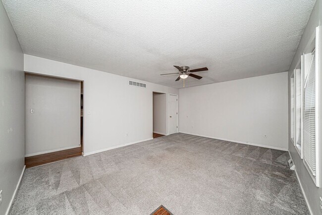 Building Photo - 1107 S Jackson St