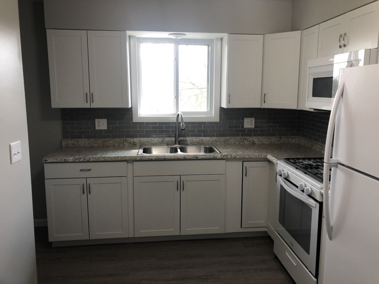 Kitchen - 73 Dupont Cir