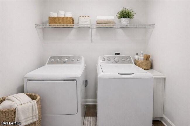 Building Photo - 19394 Hinkley Dr