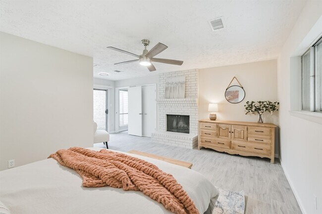 Building Photo - 12415 Pantano Drive