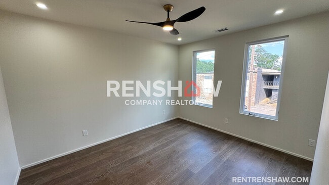 Building Photo - 42 Angelus St