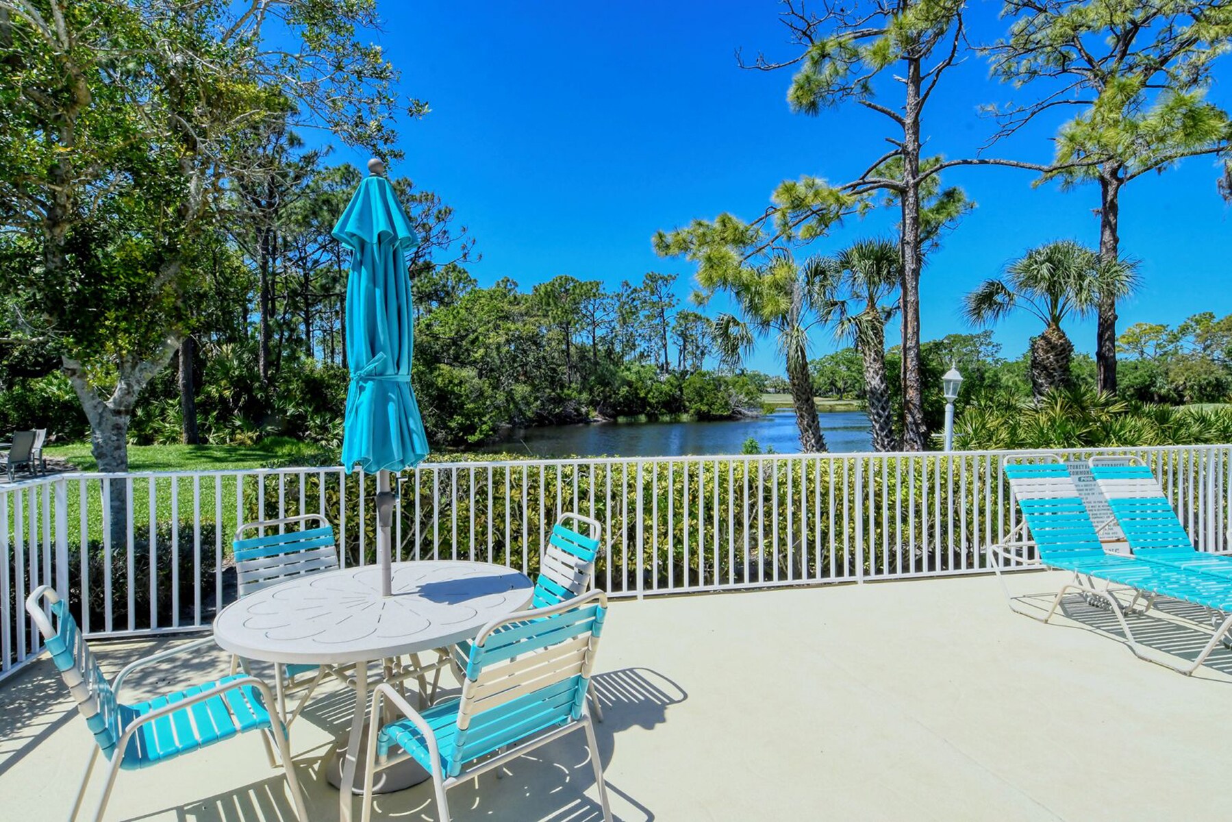 Building Photo - 8750 Olde Hickory Ave