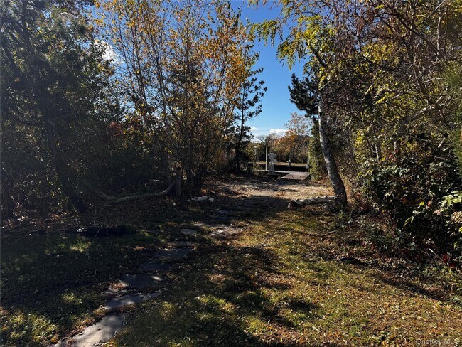 Building Photo - 510 Shore Dr