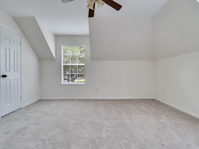 Building Photo - 1127 Gloria Ct