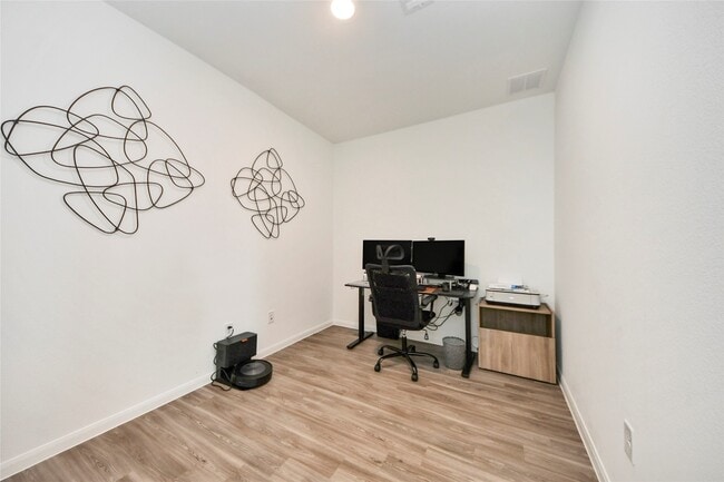 Building Photo - 23663 Cranberry Grader Ln