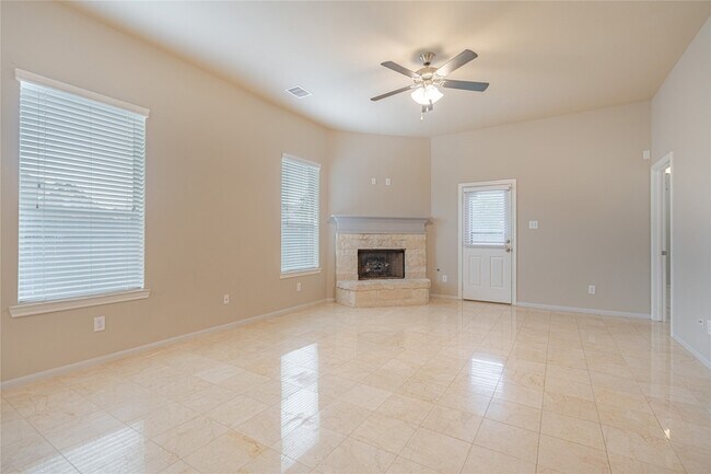 Building Photo - 28514 Lockeridge Springs Dr