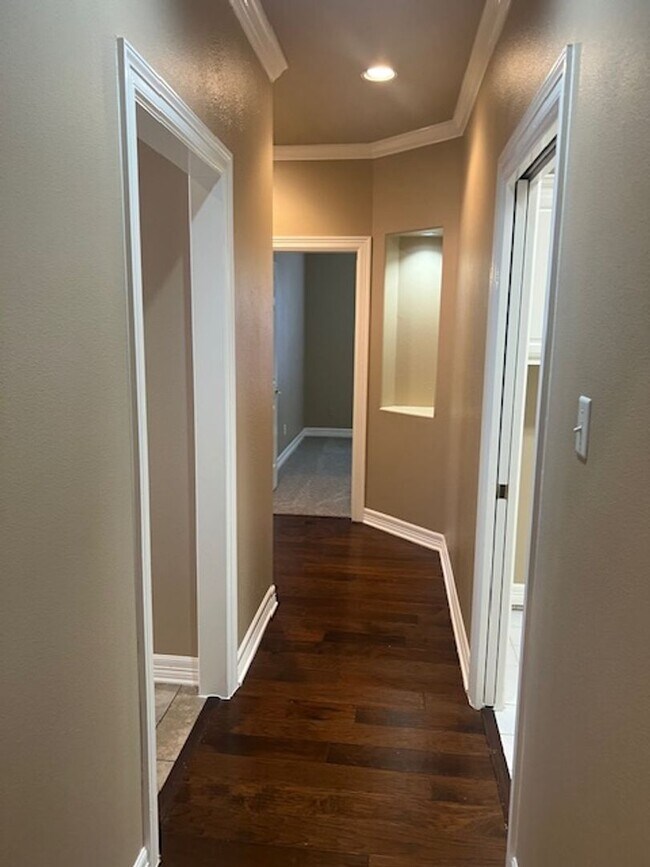 Building Photo - 3 Bedroom 3 Bathroom Berry Creek Home