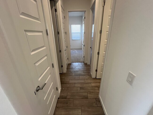 Building Photo - 442 S Jacana Ln