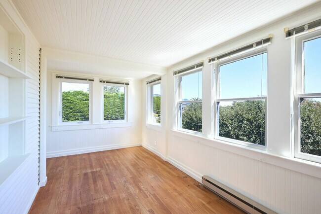 Building Photo - 166 Cedar Rd