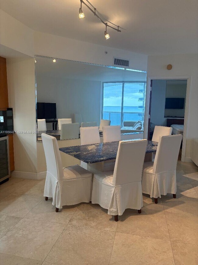 Building Photo - 9595 Collins Ave