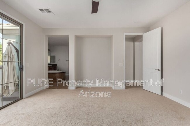 Building Photo - 3311 S Sunland Dr
