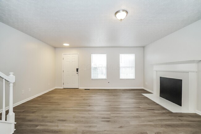 Building Photo - 7287 Candlestone Dr