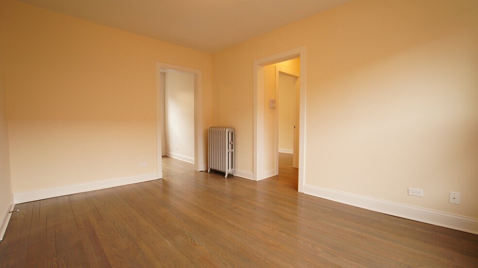 Building Photo - 2643 N Spaulding Ave