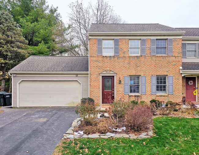 Building Photo - 16 Brookview Dr