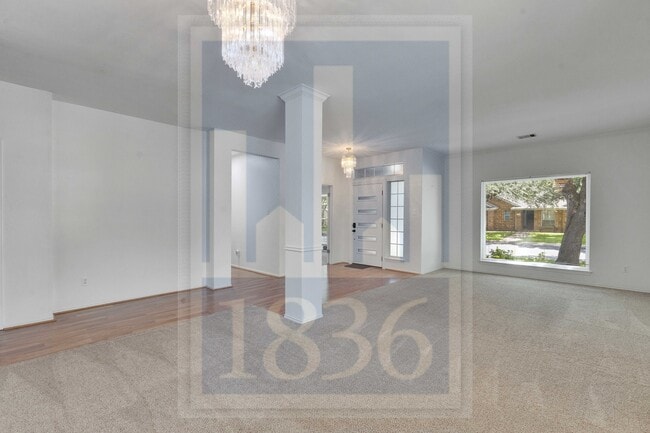 Building Photo - 1204 Thackeray Ln