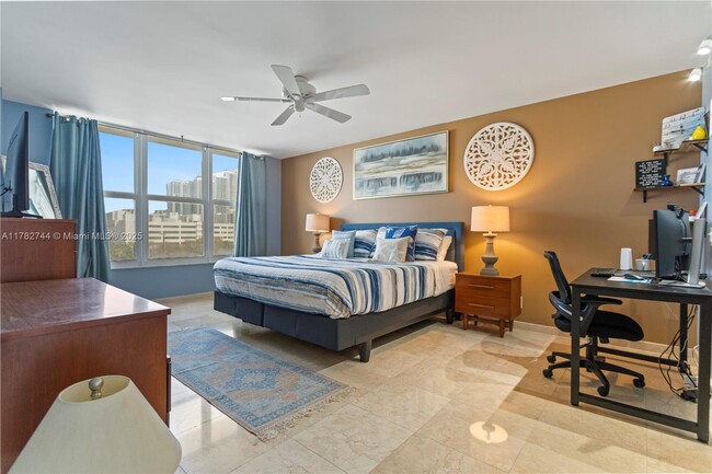 Building Photo - 3800 S Ocean Dr