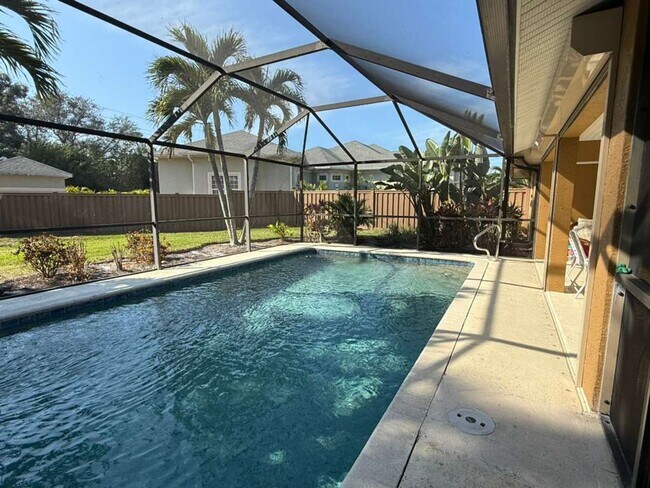 Building Photo - 4BR / 2BA Pool Home Near the Beach – Bonita Springs, FL