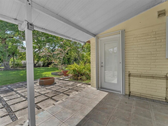 Building Photo - 6510 SW 63rd Ct