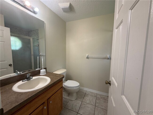 Building Photo - 3057 E Catherine Ln