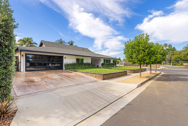 Building Photo - 22450 Hatteras St
