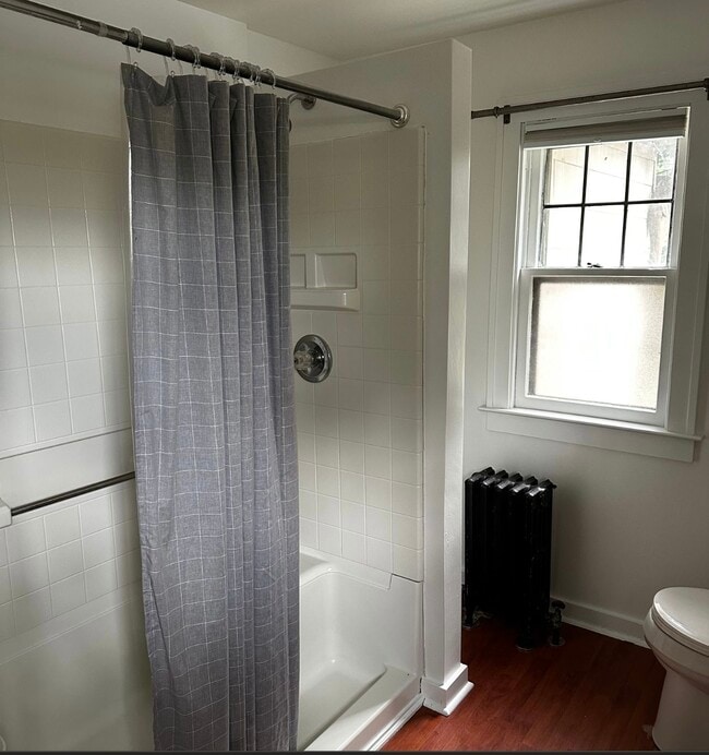 Building Photo - 9 Hickory St