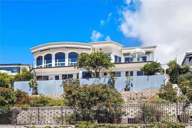 Building Photo - 1545 Caribbean Way